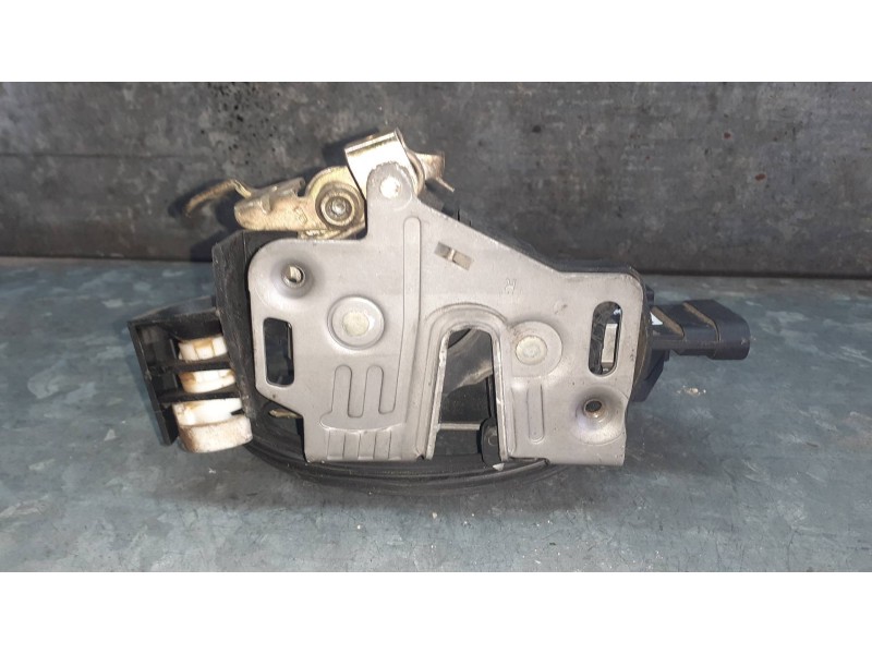 Recambio de cerradura puerta delantera derecha para mercedes-benz clase m (w163) referencia OEM IAM A1637202835  5 PINES