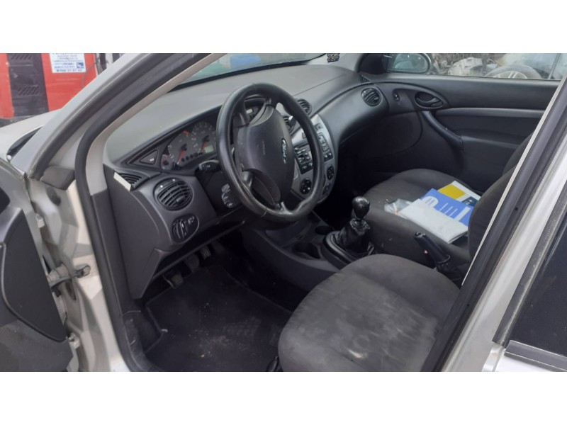 ford focus berlina (cak) del año 2004