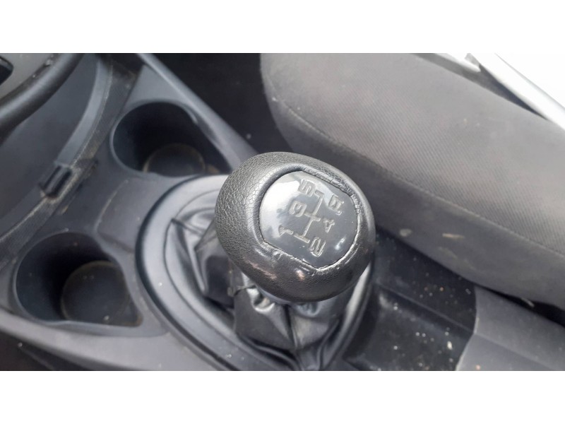 ford focus berlina (cak) del año 2004