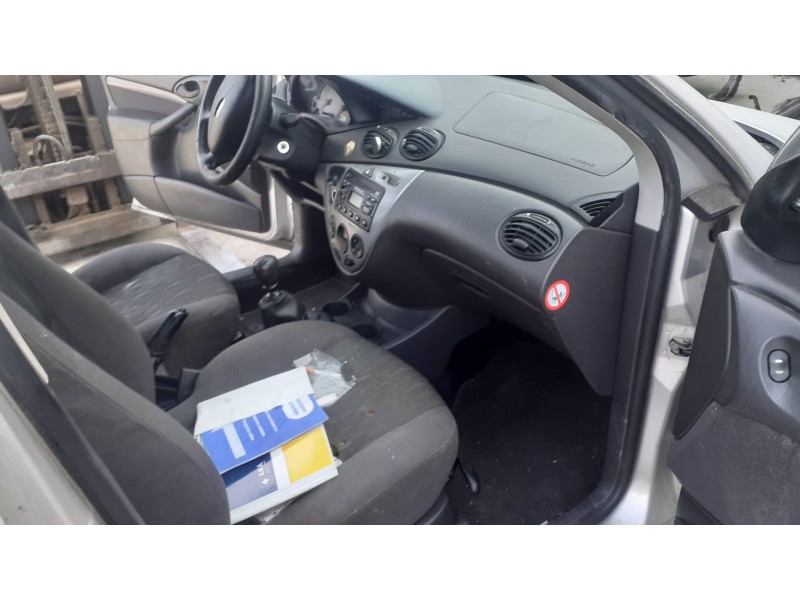 ford focus berlina (cak) del año 2004