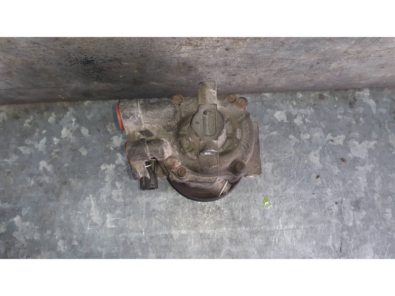 Recambio de compresor aire acondicionado para nissan note (e11e) referencia OEM IAM 690054897  VALEO