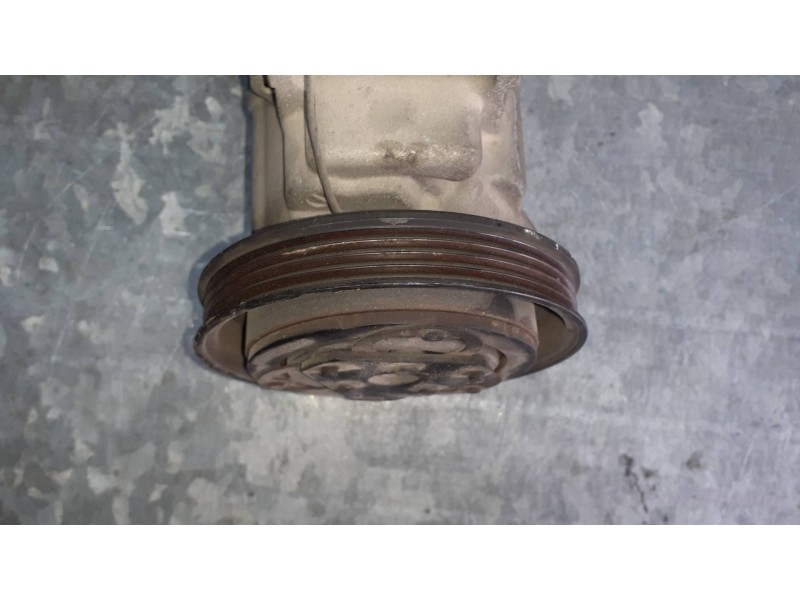 Recambio de compresor aire acondicionado para nissan note (e11e) referencia OEM IAM 690054897  VALEO