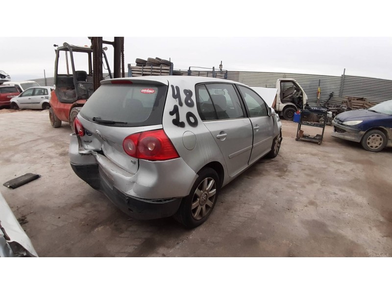 volkswagen golf v berlina (1k1) del año 2005