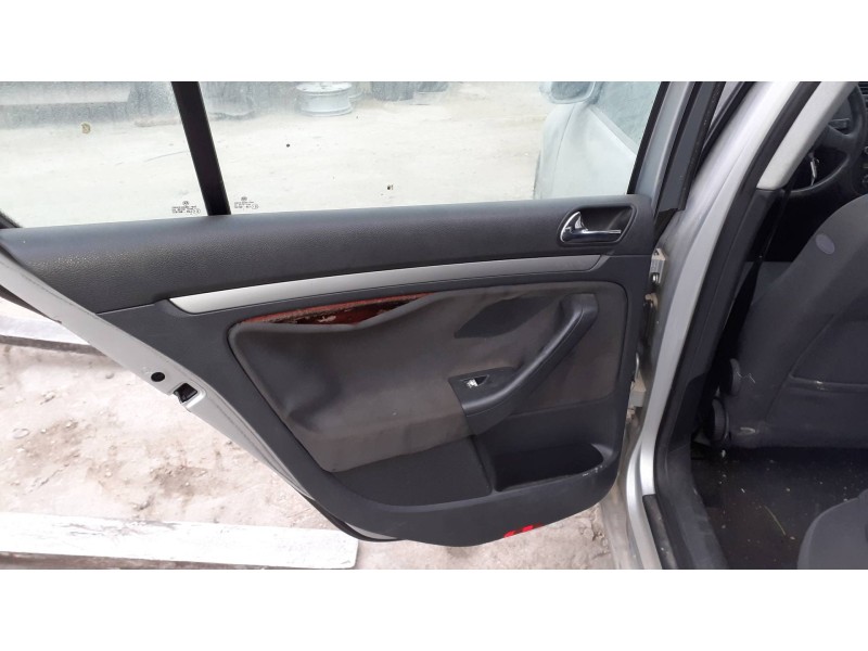 volkswagen golf v berlina (1k1) del año 2005