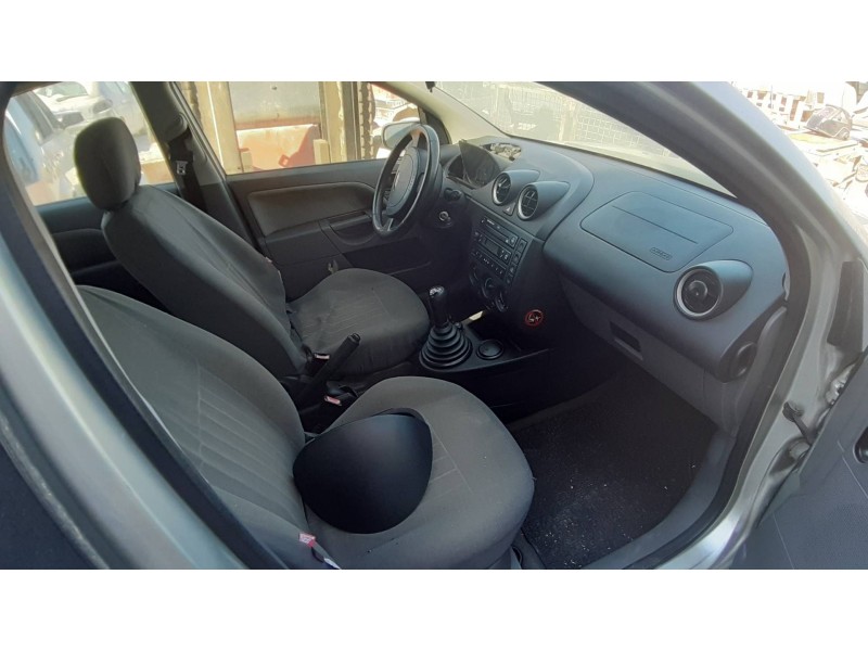 ford fiesta (cbk) del año 2002