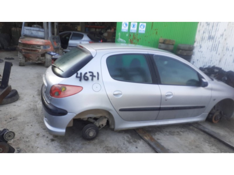peugeot 206 berlina del año 2005
