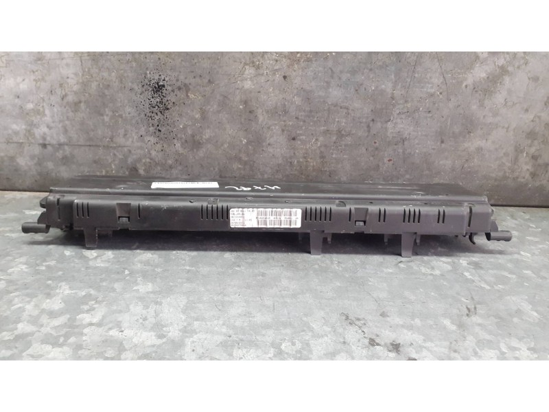 Recambio de cuadro instrumentos para renault scenic ii referencia OEM IAM P8200451505A 281131401 JOHNSON CONTROL