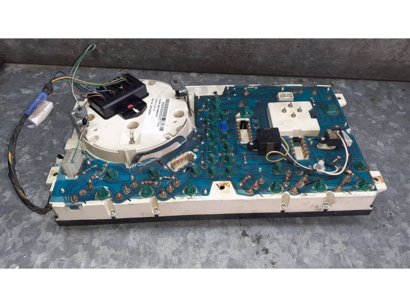 Recambio de cuadro instrumentos para nissan atleon 120 referencia OEM IAM 248109X001 21089502 248209X000