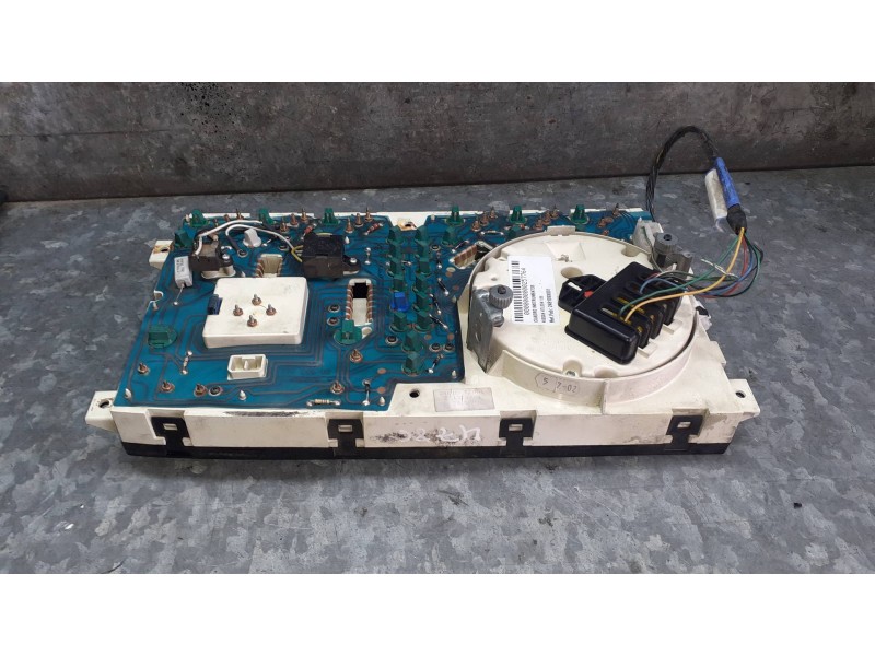 Recambio de cuadro instrumentos para nissan atleon 120 referencia OEM IAM 248109X001 21089502 248209X000