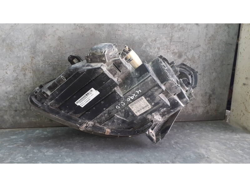 Recambio de faro derecho para mercedes-benz clase b (w245) referencia OEM IAM A1698207861 0301247202 197510600