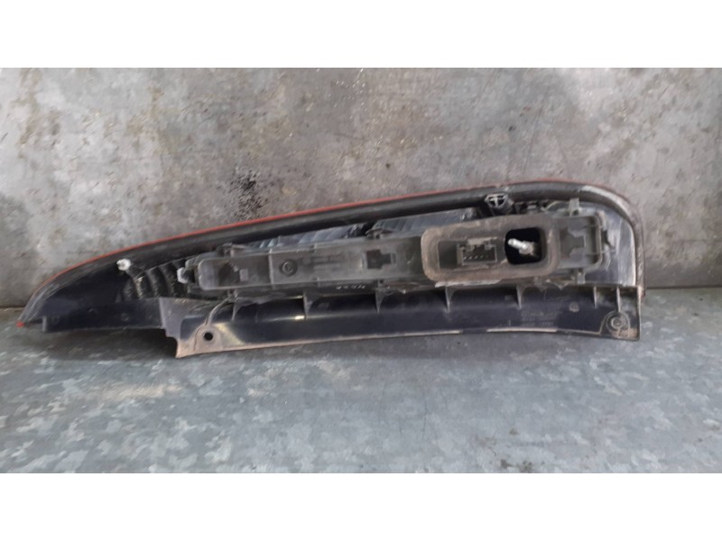 Recambio de piloto trasero izquierdo para ford fiesta (cbk) referencia OEM IAM 2S6113N004AD  