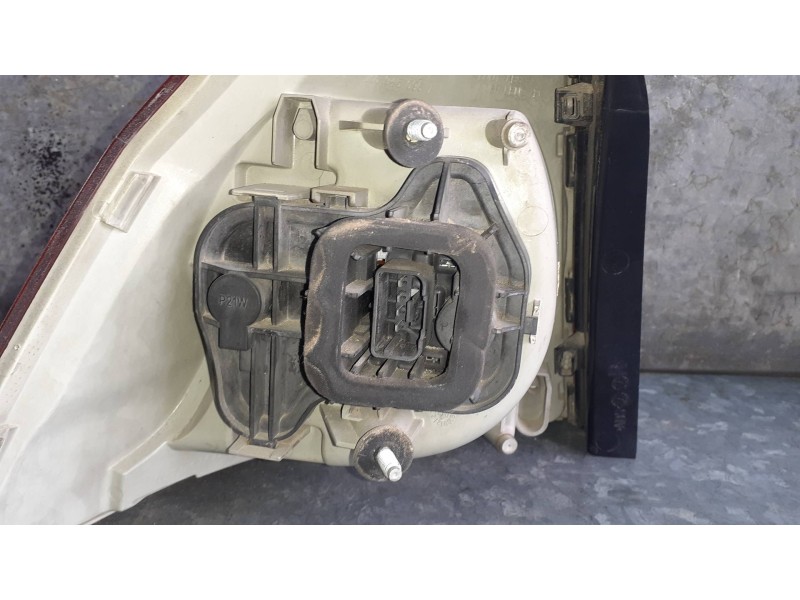 Recambio de piloto trasero derecho para volkswagen golf v berlina (1k1) referencia OEM IAM 4VFX13404AA  