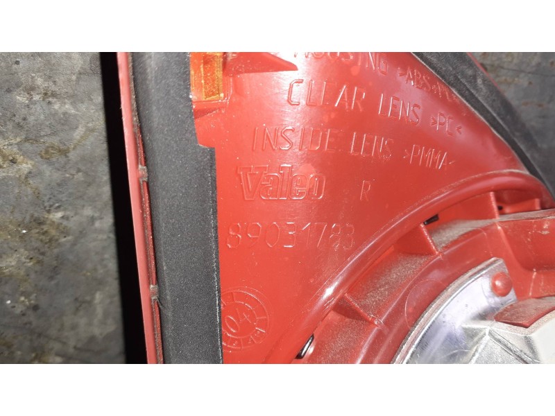 Recambio de piloto trasero derecho interior para volkswagen golf v berlina (1k1) referencia OEM IAM 1K6945094G 89032905 VALEO