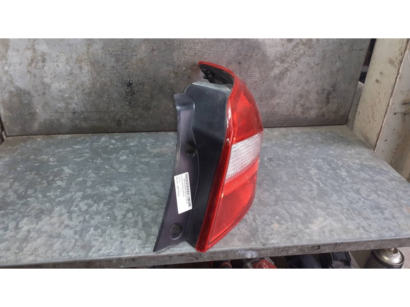 Recambio de piloto trasero derecho para ford ka+ referencia OEM IAM J7BB13404AC  