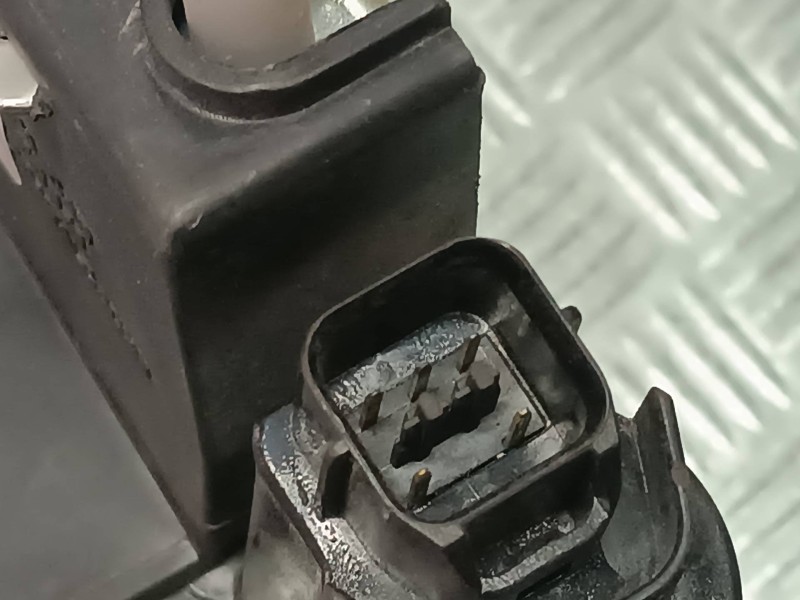 Recambio de cerradura puerta delantera izquierda para hyundai i10 referencia OEM IAM   CONECTOR 5 PINES