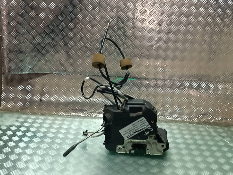 Recambio de cerradura puerta delantera izquierda para mercedes-benz clase c (w203) sportcoupe referencia OEM IAM 2037200535  