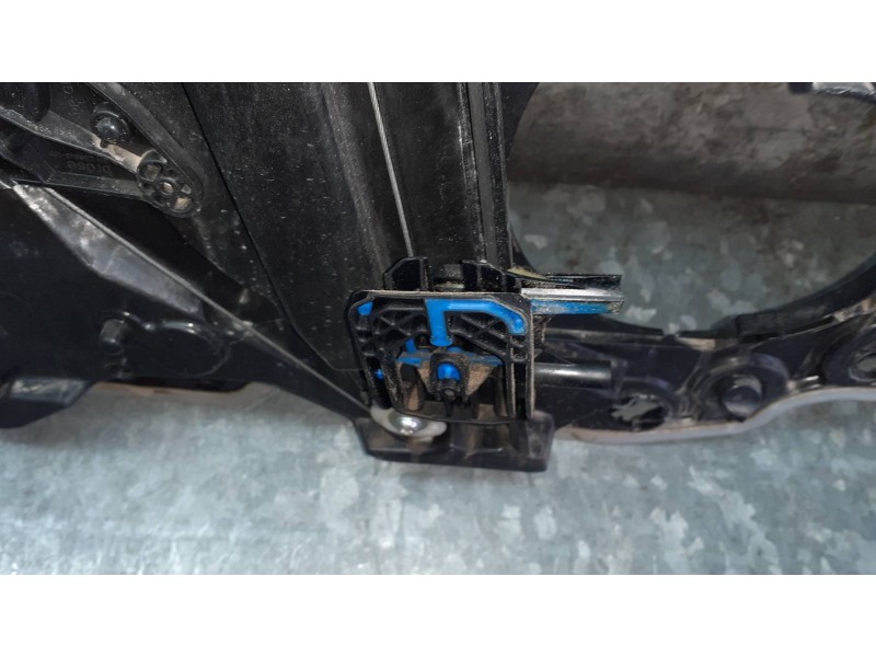 Recambio de elevalunas delantero derecho para ford fiesta (ce1) referencia OEM IAM H1BBA23200CD SIN MOTOR ELECTRICO