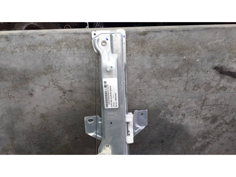 Recambio de elevalunas delantero derecho para ford ka+ referencia OEM IAM E3B5A23200 SIN MOTOR ELECTRICO