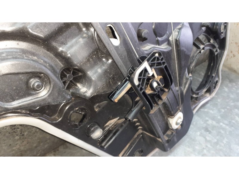 Recambio de elevalunas trasero derecho para ford fiesta (ce1) referencia OEM IAM H1BBA27000CC SIN MOTOR ELECTRICO
