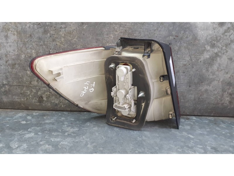 Recambio de piloto trasero derecho para mercedes-benz clase b (w245) referencia OEM IAM A1698202464 A1698200377 