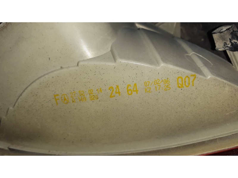 Recambio de piloto trasero derecho para mercedes-benz clase b (w245) referencia OEM IAM A1698202464 A1698200377 