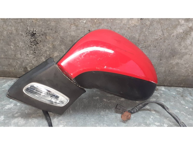Recambio de retrovisor izquierdo para peugeot 207 referencia OEM IAM E9024528 CON PILOTO ELECTRICO