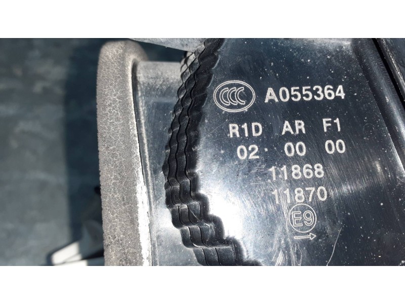 Recambio de piloto trasero derecho para volkswagen touran (5t1) referencia OEM IAM 5TA945260VR4  A055364