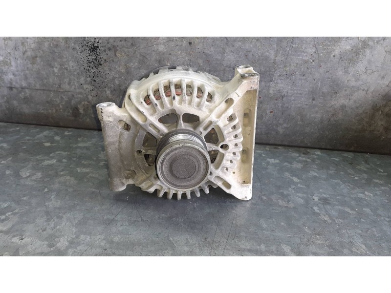 Recambio de alternador para mercedes-benz clase b (w245) referencia OEM IAM C543570A VALEO 