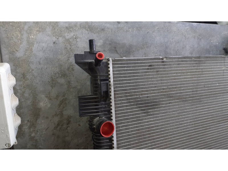 Recambio de radiador agua para ford focus lim. (cb8) referencia OEM IAM BV618005BB BV618C342BD FOMOCO