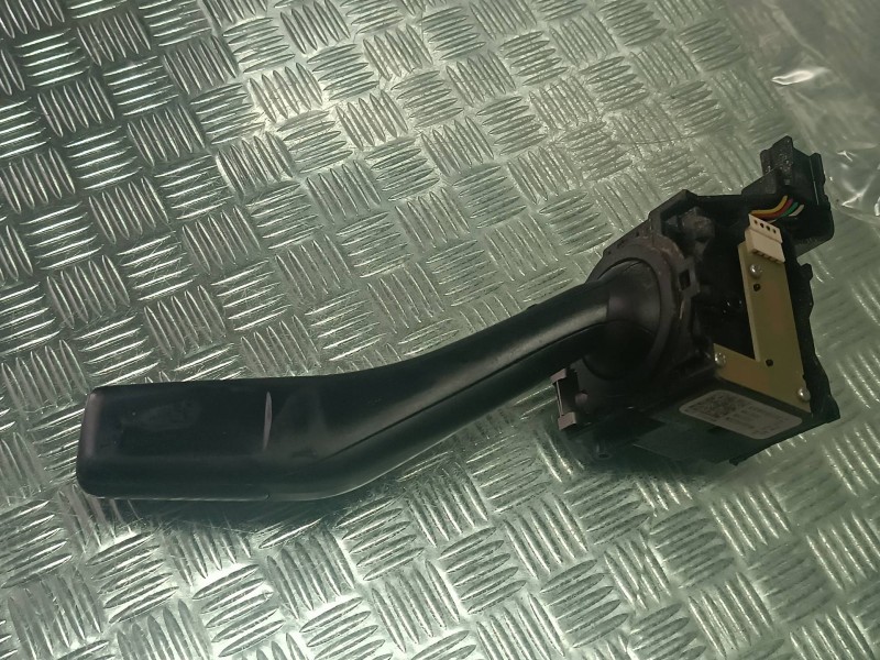 Recambio de mando intermitentes para seat leon (1p1) comfort limited referencia OEM IAM 1K0953513E  