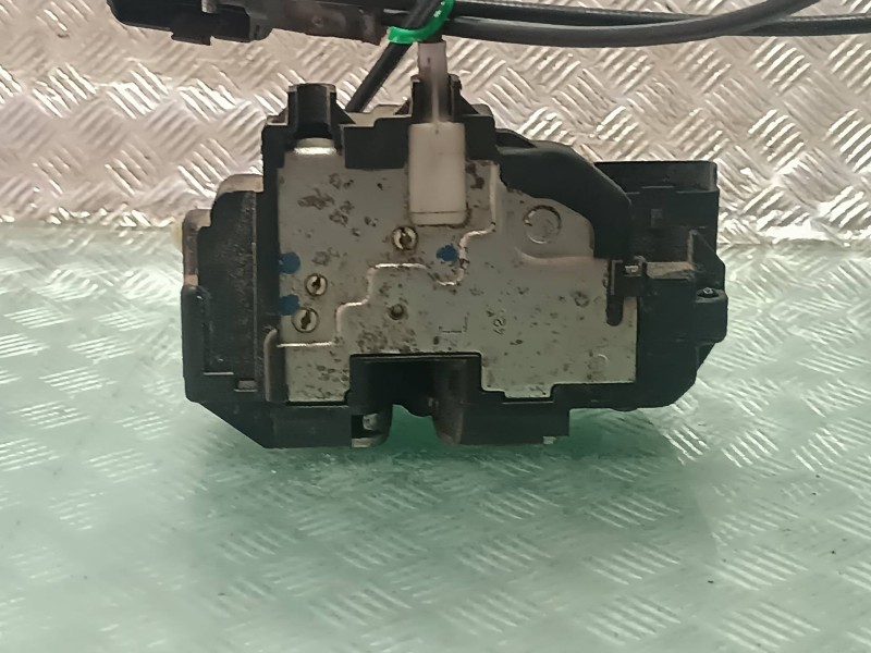 Recambio de cerradura puerta delantera izquierda para nissan note (e11e) referencia OEM IAM 4606E  CONECTOR 3 PINES