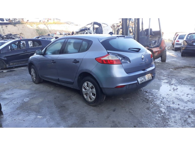 renault megane iii berlina 5 p del año 2009