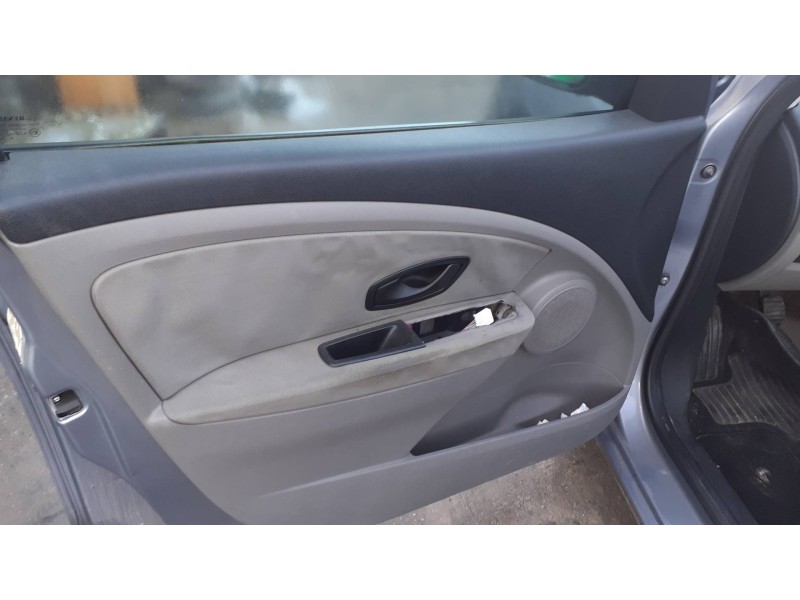 renault megane iii berlina 5 p del año 2009