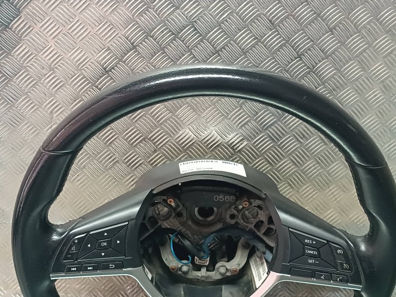 Recambio de volante para nissan qashqai (j11) referencia OEM IAM 34277068A  PIEL