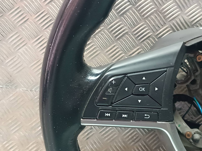 Recambio de volante para nissan qashqai (j11) referencia OEM IAM 34277068A  PIEL