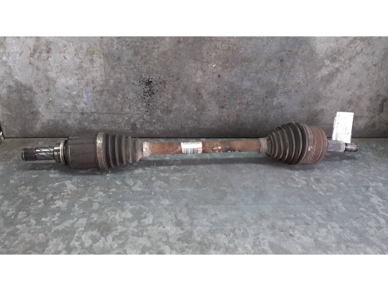 Recambio de transmision delantera izquierda para renault megane iii berlina 5 p referencia OEM IAM 8200725499  