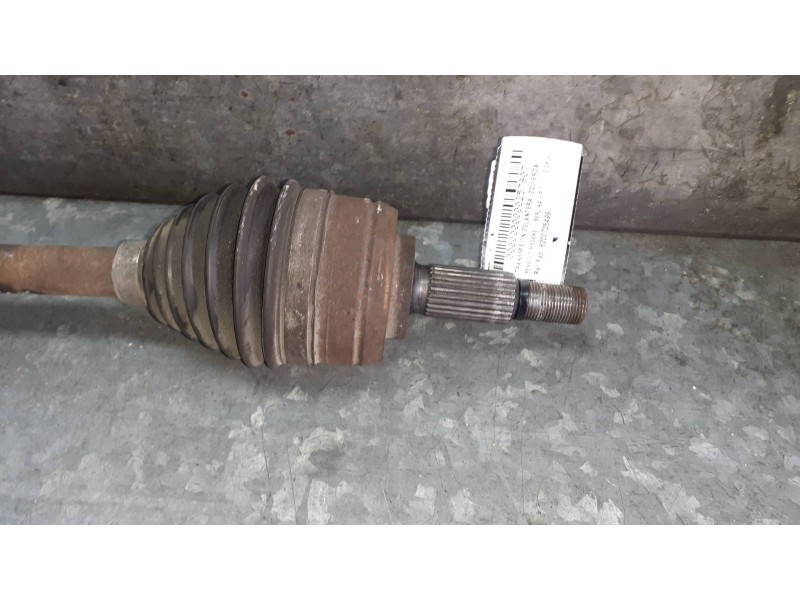 Recambio de transmision delantera izquierda para renault megane iii berlina 5 p referencia OEM IAM 8200725499  