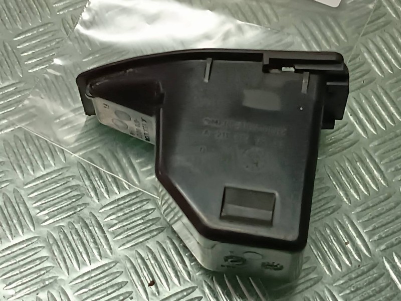 Recambio de cenicero para mercedes-benz clase e (w211) berlina referencia OEM IAM A2118100233  