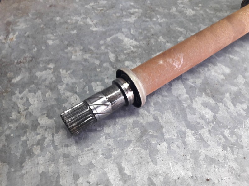 Recambio de transmision delantera derecha para renault megane iii berlina 5 p referencia OEM IAM 8200725500  EBJ95MBR19