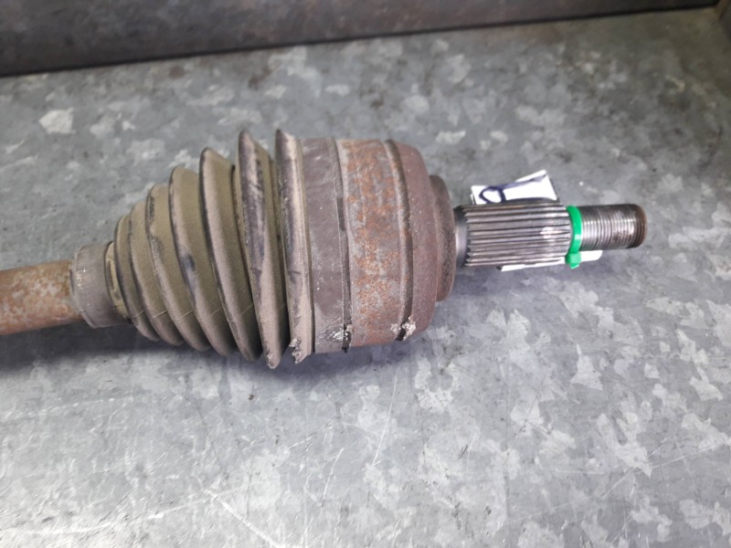 Recambio de transmision delantera derecha para renault megane iii berlina 5 p referencia OEM IAM 8200725500  EBJ95MBR19