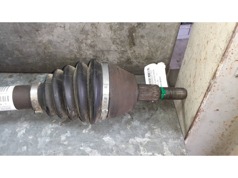 Recambio de transmision delantera derecha para ford focus lim. (cb8) referencia OEM IAM AV613B436CC  