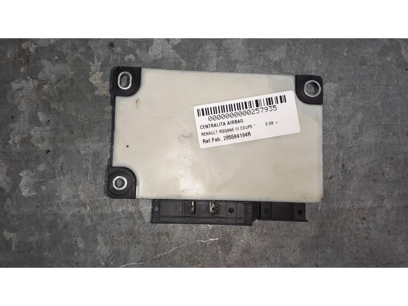 Recambio de centralita airbag para renault megane iii coupe referencia OEM IAM 285584194R 28404798033 TEMIC