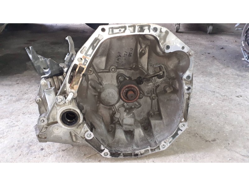 Recambio de caja cambios para renault megane iii berlina 5 p referencia OEM IAM JR5175 A028472 