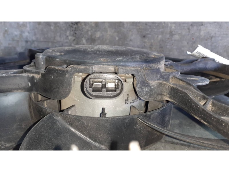 Recambio de electroventilador para renault megane iii berlina 5 p referencia OEM IAM 214812415R 214812415RSM CON RESISTENCIA
