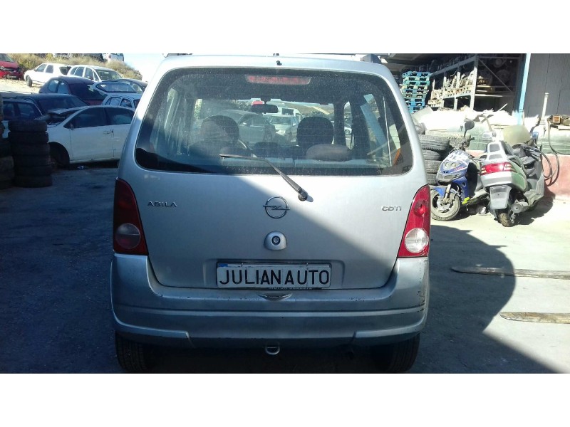 opel agila del año 2004