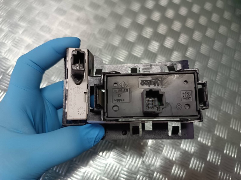 Recambio de warning para dacia lodgy referencia OEM IAM 216751788  