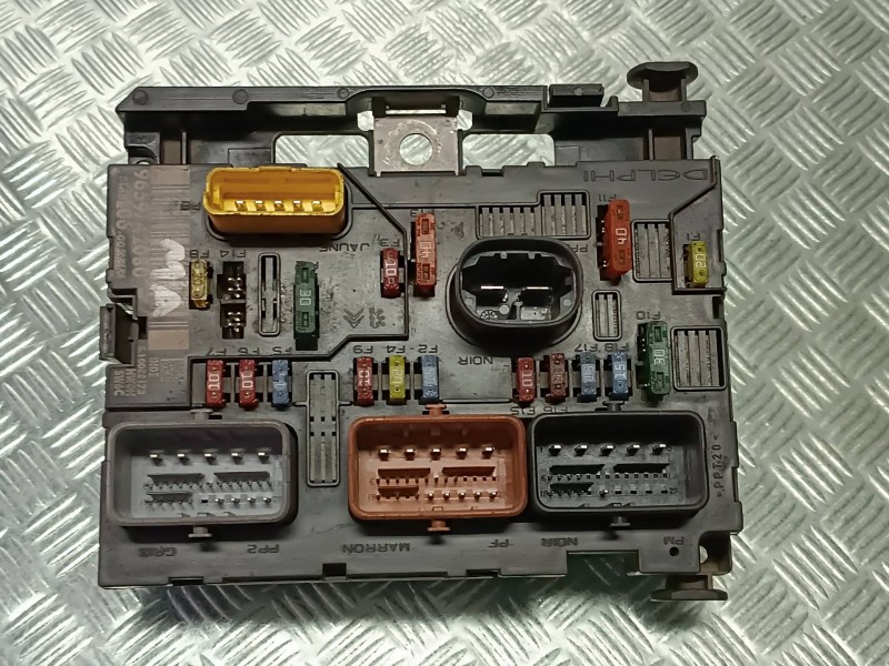 Recambio de caja reles / fusibles para peugeot 307 break / sw (s1) referencia OEM IAM 9659742080 BSM L06 S10088173