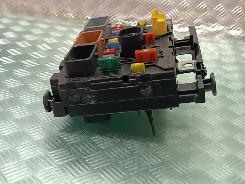 Recambio de caja reles / fusibles para peugeot 307 break / sw (s1) referencia OEM IAM 9659742080 BSM L06 S10088173