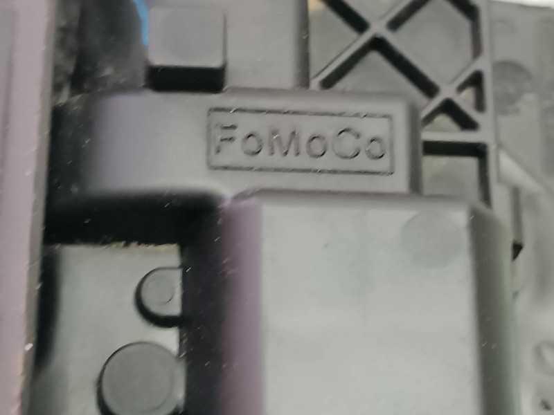 Recambio de cerradura maletero / porton para ford ka+ referencia OEM IAM L2E3B5A442A66DD 284801508 CONECTOR 3 PINES