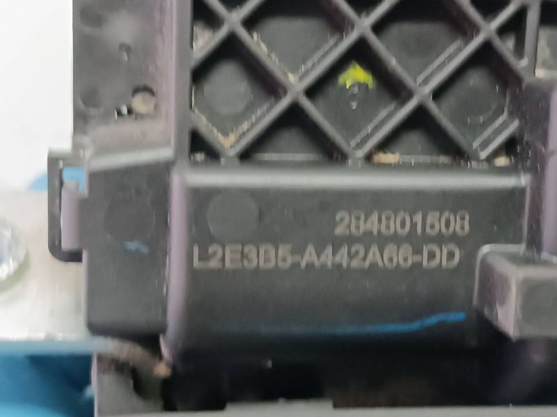 Recambio de cerradura maletero / porton para ford ka+ referencia OEM IAM L2E3B5A442A66DD 284801508 CONECTOR 3 PINES